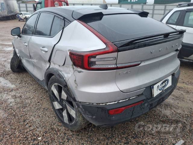 2022 VOLVO C40 