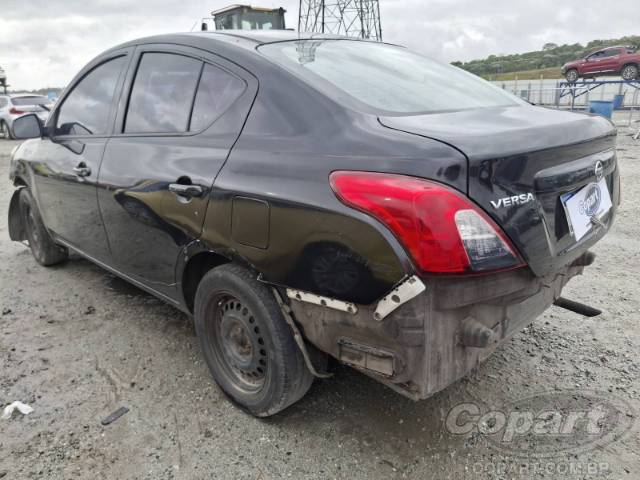 2017 NISSAN VERSA 