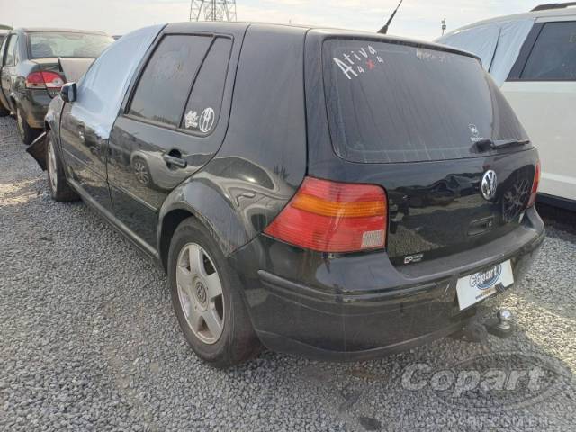 2002 VOLKSWAGEN GOLF 