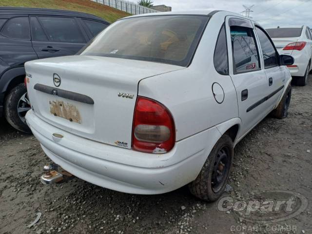 2005 CHEVROLET CLASSIC 