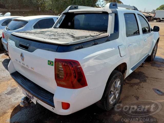 2022 RENAULT DUSTER OROCH 