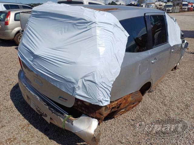 2012 NISSAN GRAND LIVINA 