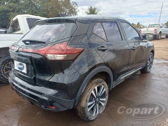 2022 NISSAN KICKS 