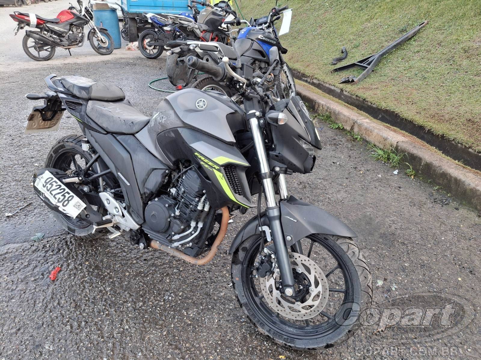 Veículo YAMAHA FZ25 Yamaha FZ25 Fazer 250 ABS 2024 Pequena Monta 2024 em leilão