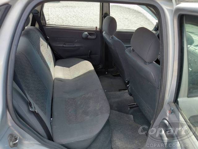 2004 CHEVROLET CORSA SEDAN 
