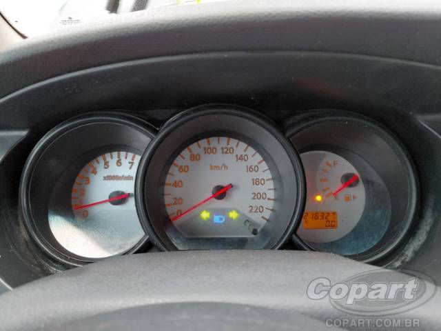 2013 NISSAN LIVINA 