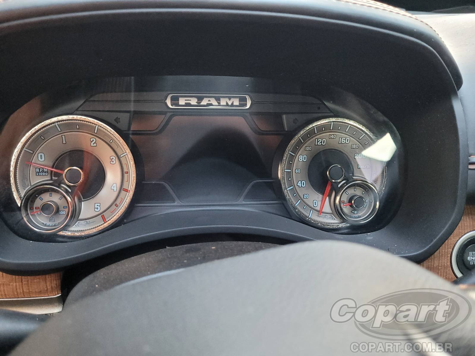 Foto 8 de 10: 2022 RAM 3500