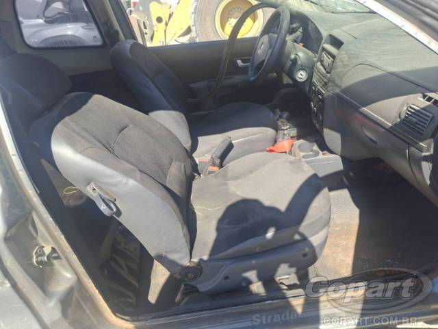 2010 FIAT STRADA 
