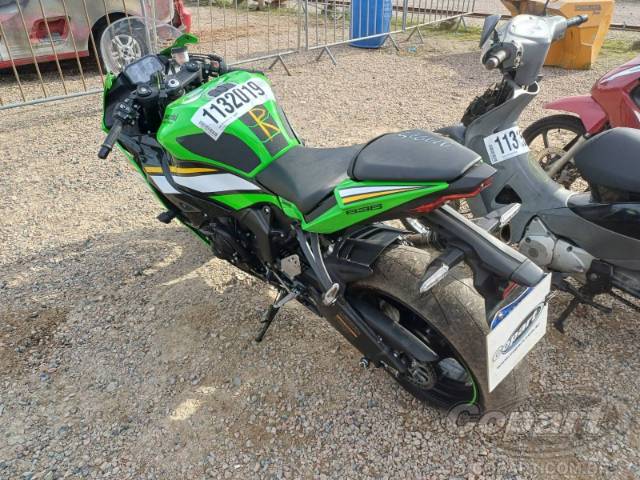 2025 KAWASAKI NINJA ZX-6R 