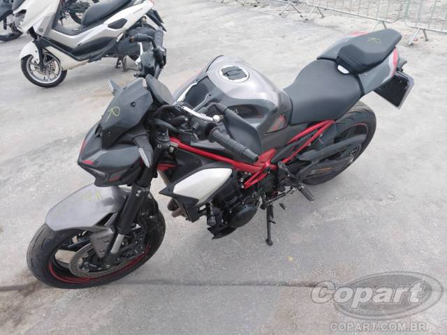 2026 KAWASAKI Z900 