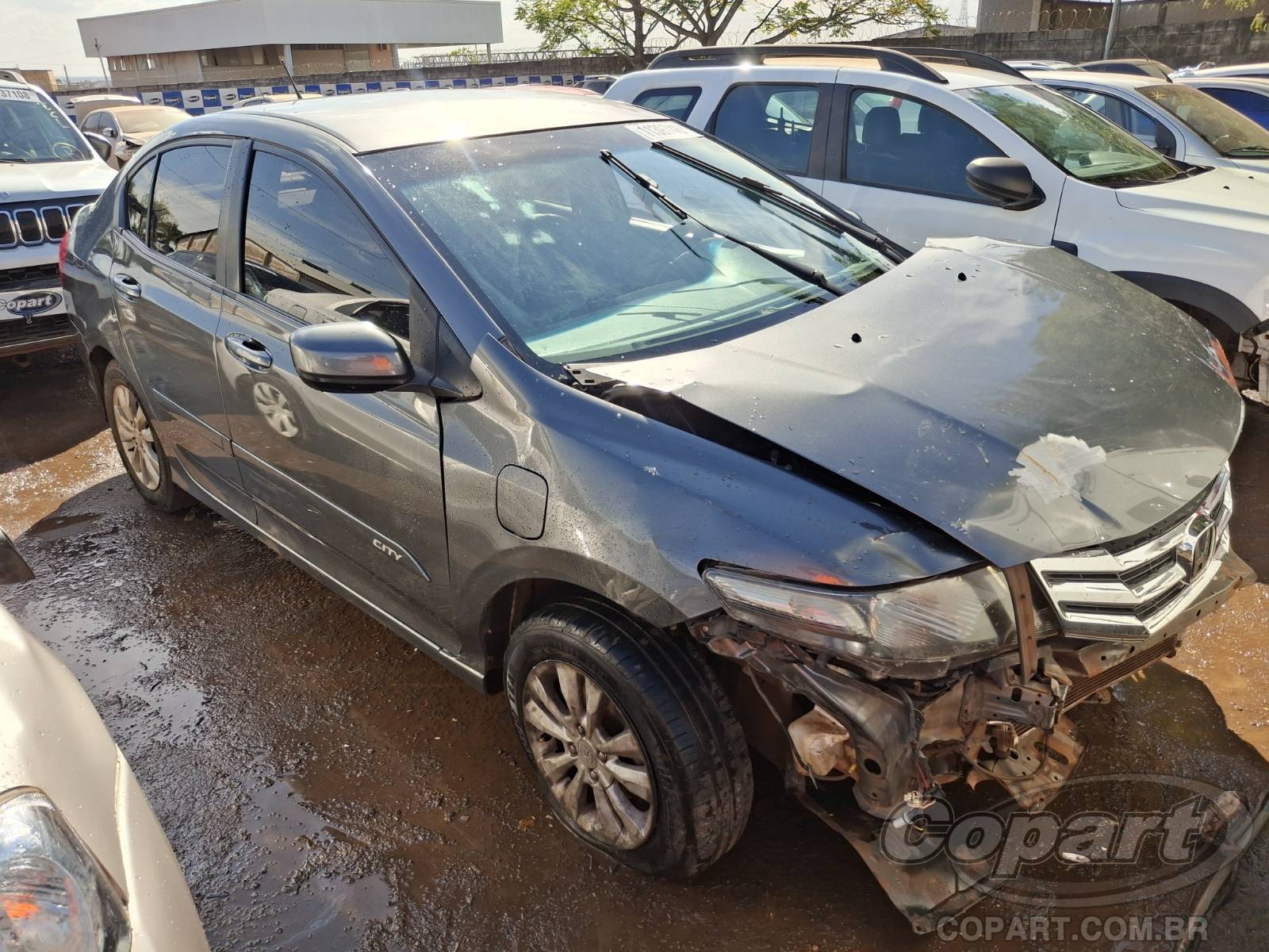 Veículo Honda City Honda City LX 1.5 16V 2013 Colisão Frontal 2013 em leilão
