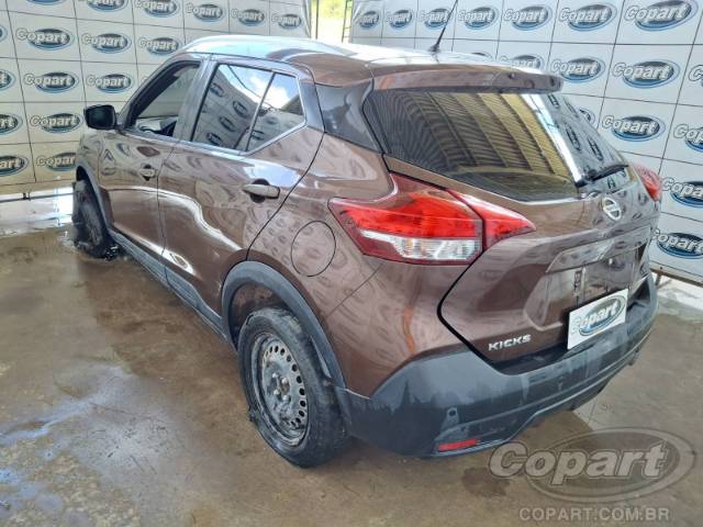2019 NISSAN KICKS 