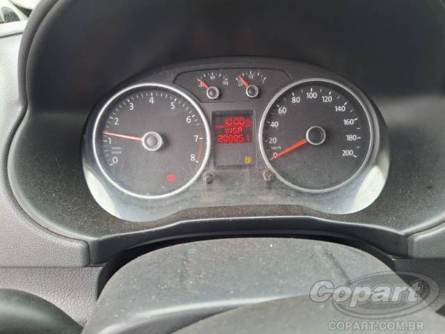2013 VOLKSWAGEN VOYAGE 