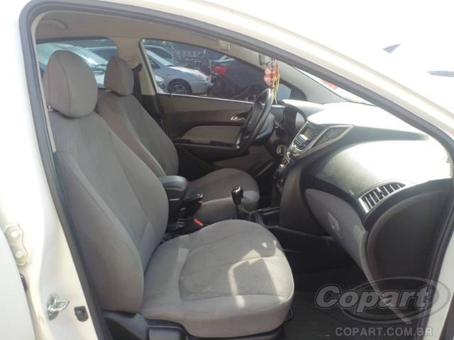 2014 HYUNDAI HB20S 