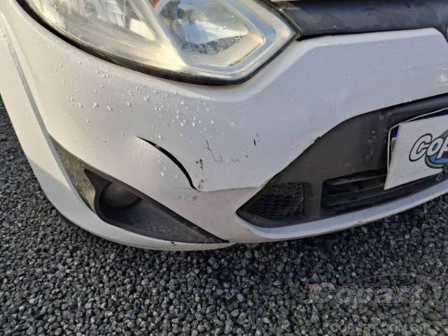 2011 FORD FIESTA 