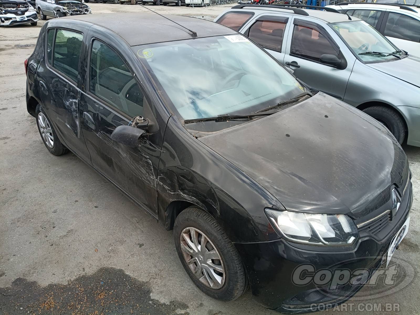 Renault Sandero 2018 em leilão