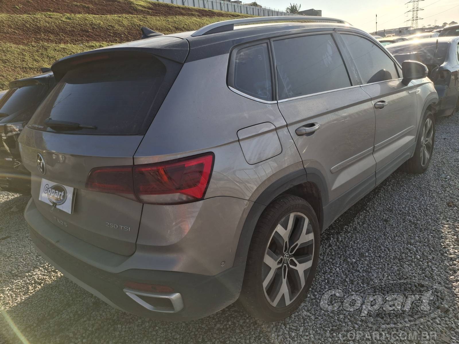 2025 VOLKSWAGEN TAOS — foto 4 de 11