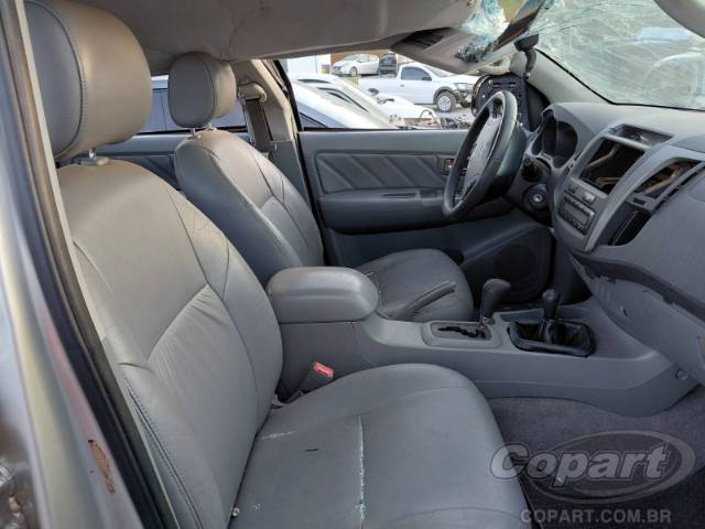 2011 TOYOTA HILUX CD 
