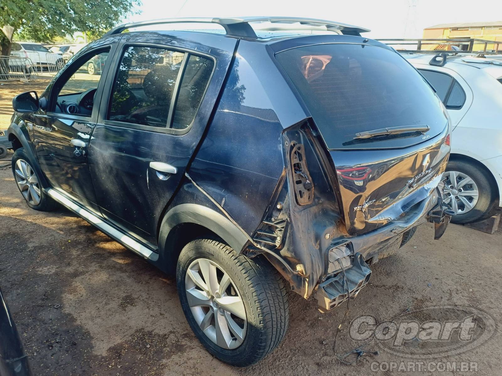 2012 RENAULT SANDERO — foto 3 de 11