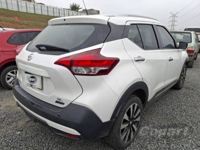 2018 NISSAN KICKS 