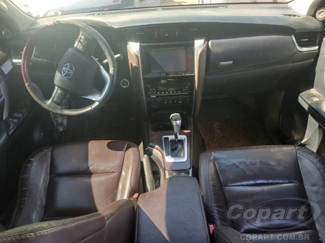 2017 TOYOTA HILUX SW4 