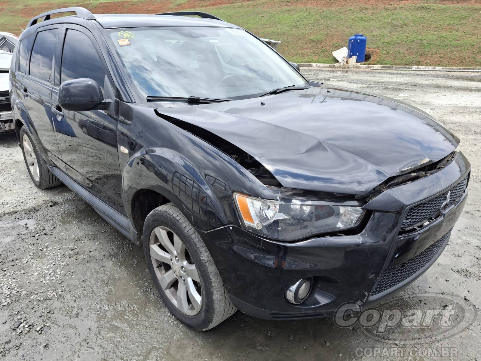 Veículo Mitsubishi Outlander 2011 Mitsubishi Outlander 2.0 16V MIVEC SUV Grandes 2012 em leilão