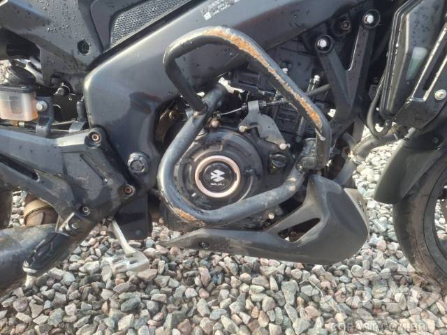 2025 BAJAJ DOMINAR 