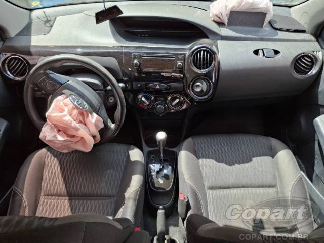 2017 TOYOTA ETIOS 