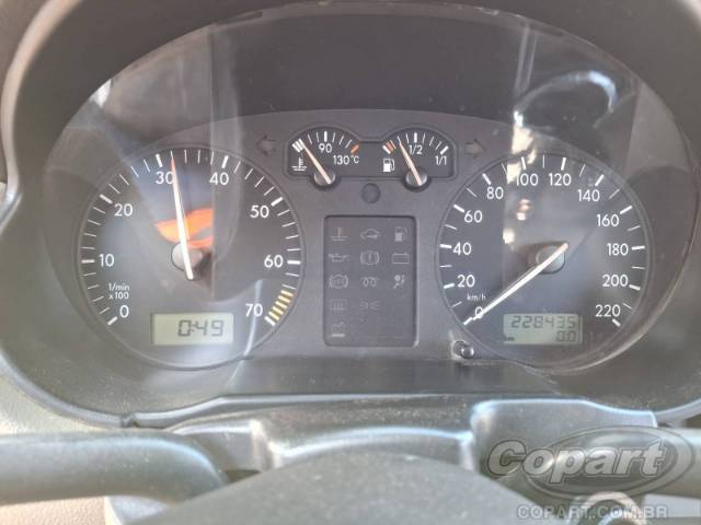 2002 VOLKSWAGEN GOL 