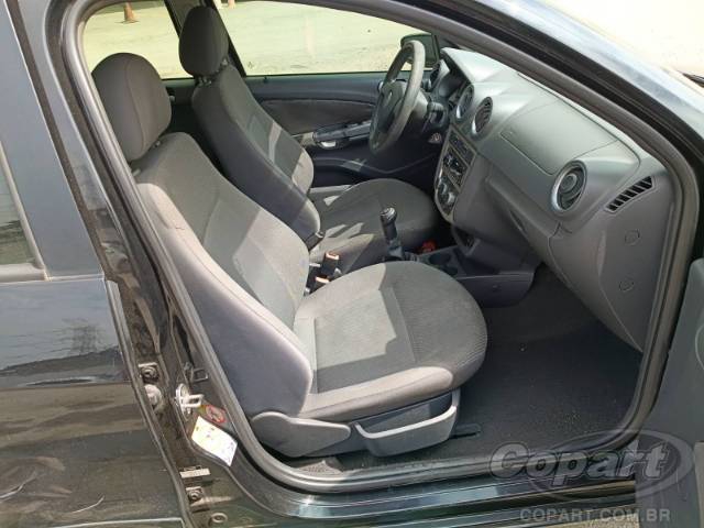 2012 VOLKSWAGEN VOYAGE 