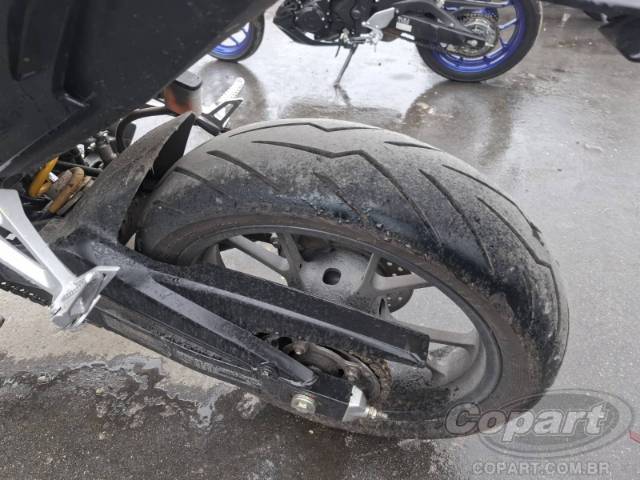 2026 HONDA CB 300F 