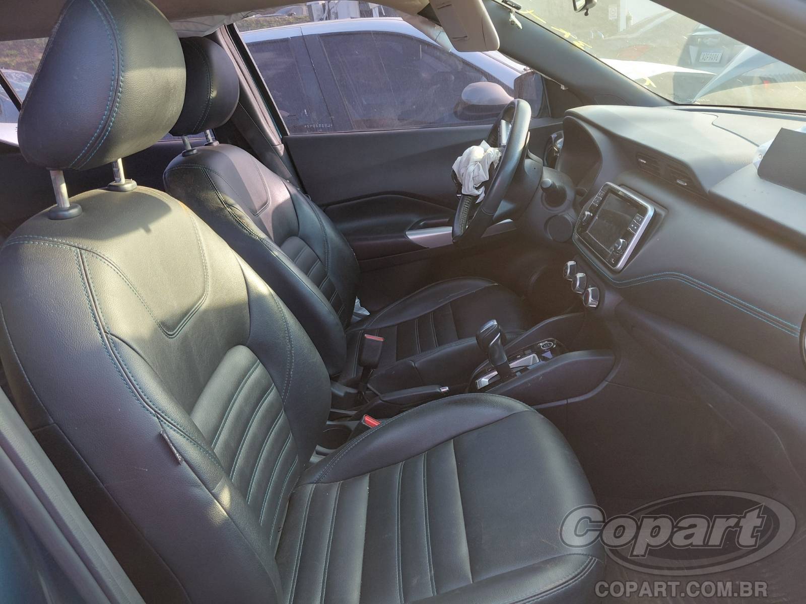 Foto 5: 2020 NISSAN KICKS