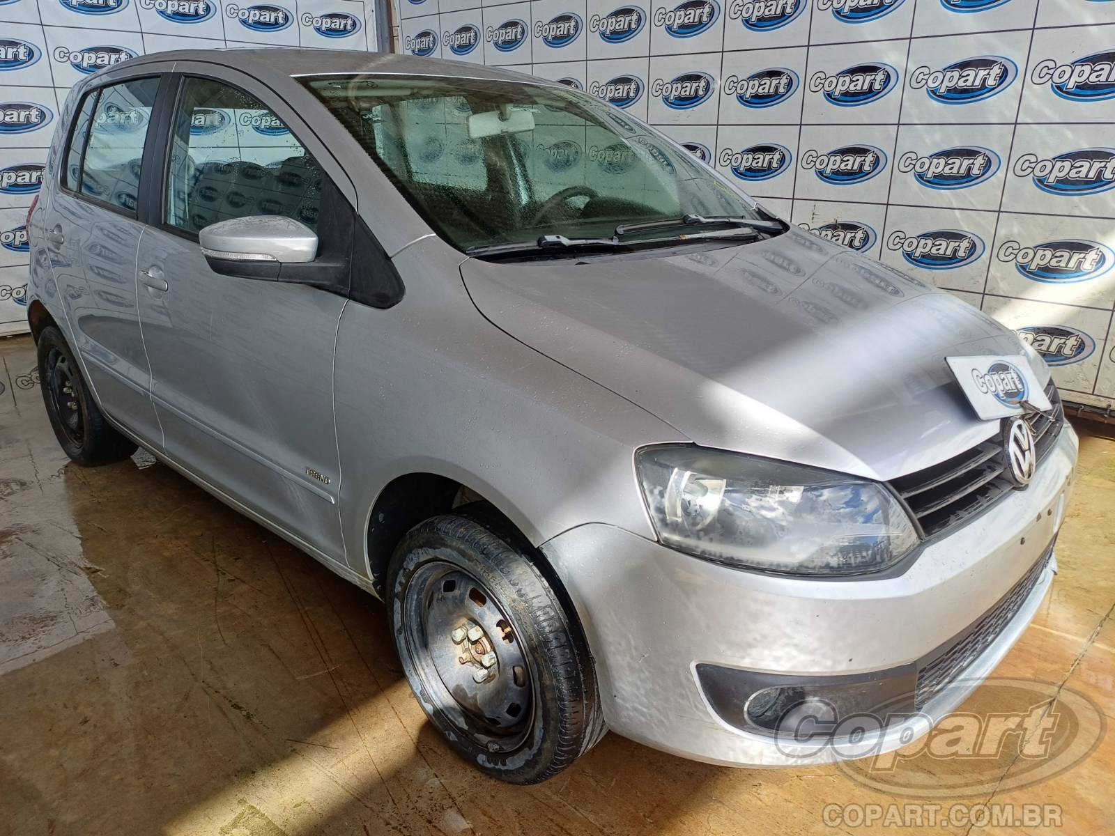 Veículo VW - VolksWagen Fox Volkswagen Fox 1.0 Total Flex 2014 Pequena Monta 2014 em leilão