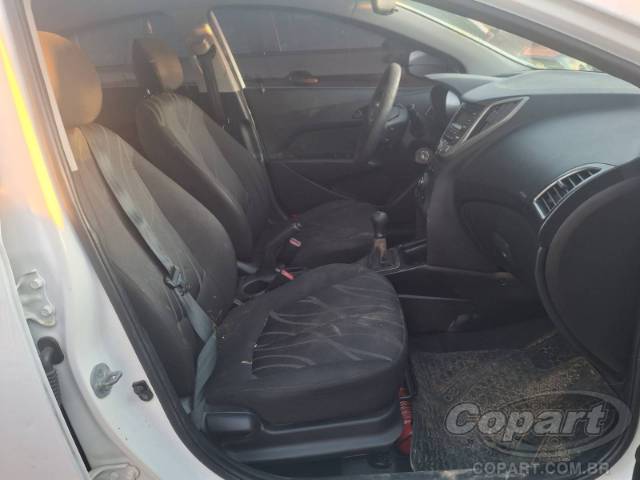 2015 HYUNDAI HB20 