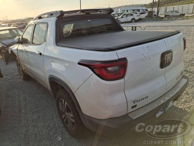 2022 FIAT TORO 