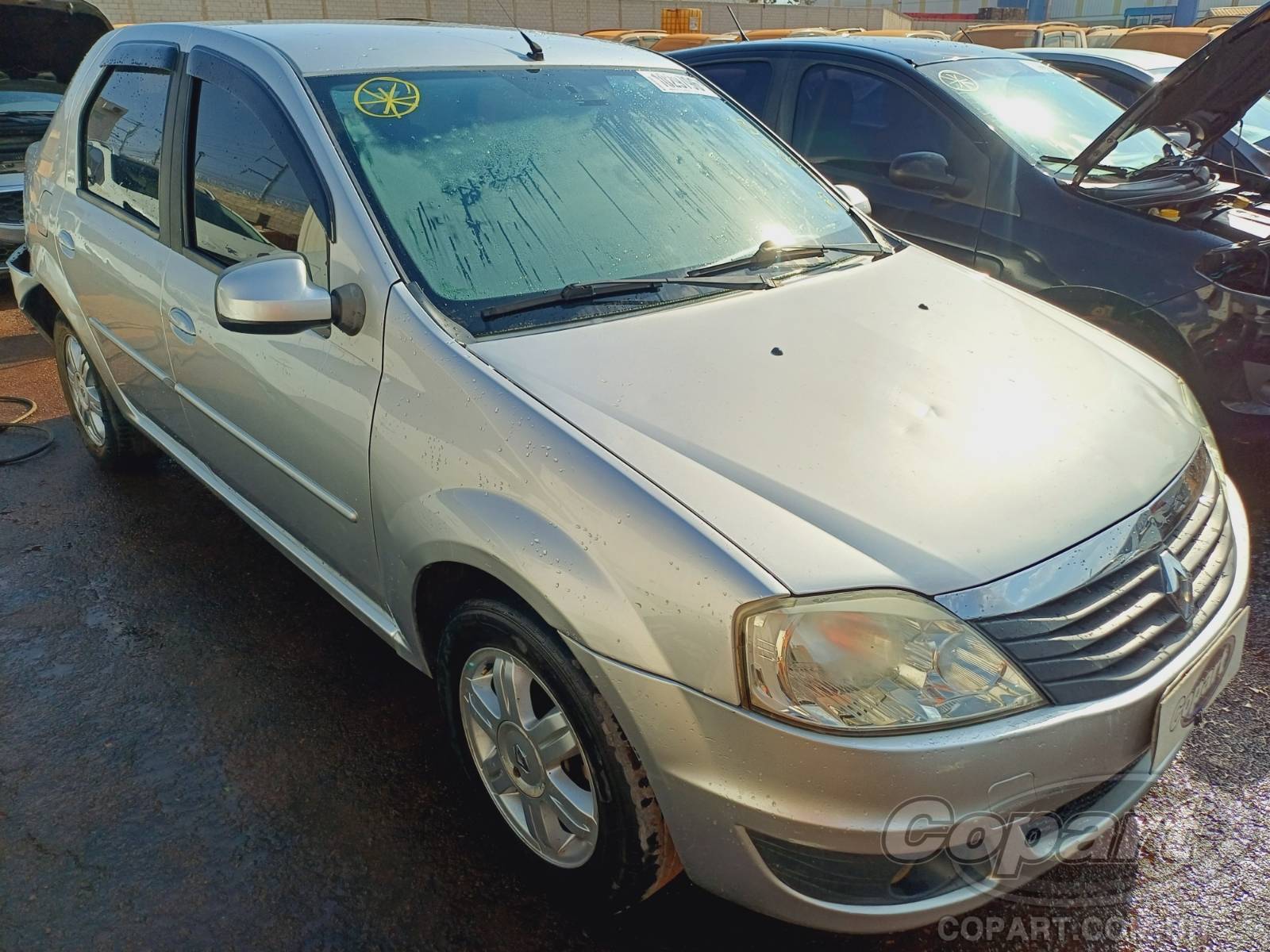 RENAULT LOGAN 1.6 HI-FLEX 2011