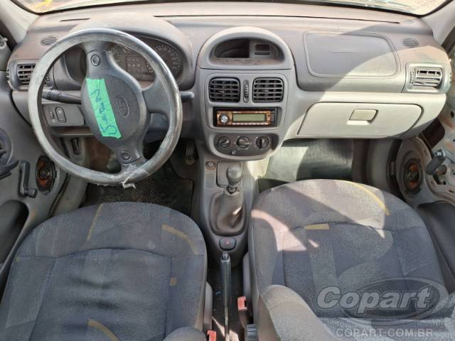 2001 RENAULT CLIO SEDAN 