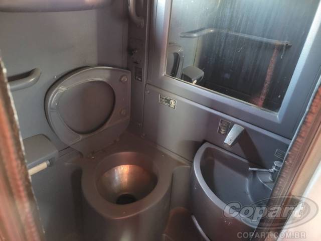 2009 MERCEDES BENZ O-500 R 