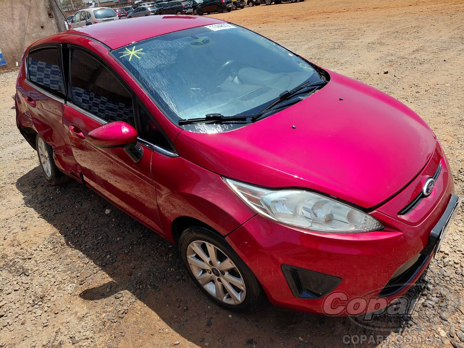 Ford Fiesta 2013 em leilão