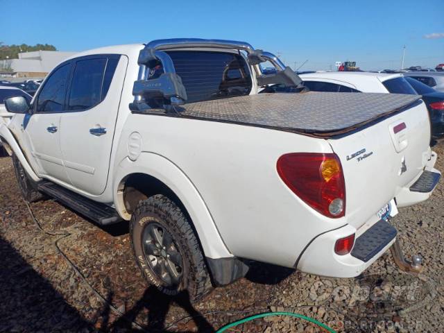 2013 MITSUBISHI L200 TRITON 