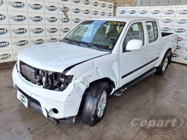2013 NISSAN FRONTIER CD 