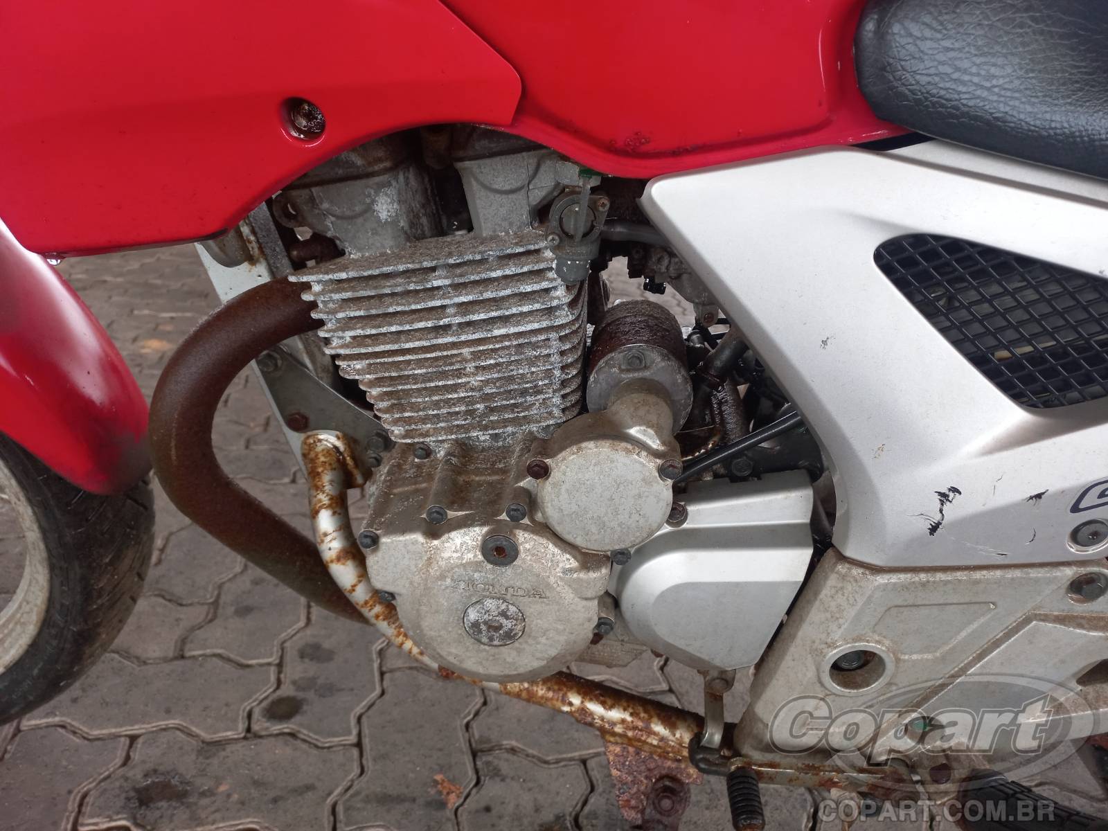 Foto 5: 2004 HONDA CBX 250