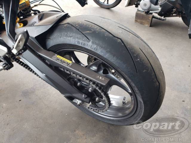 2022 TRIUMPH STREET TRIPLE 