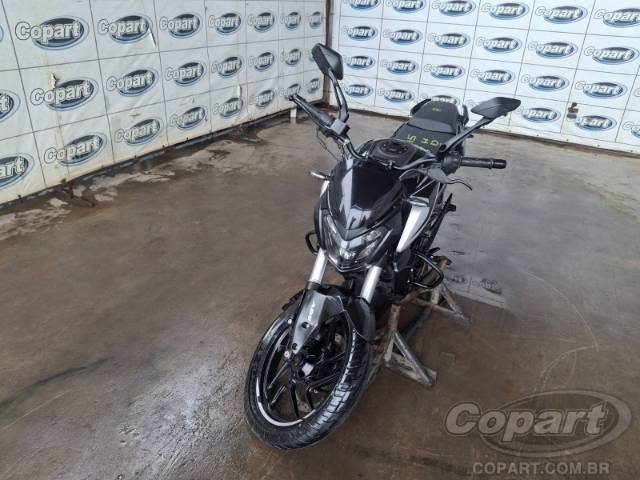 2025 BAJAJ DOMINAR 