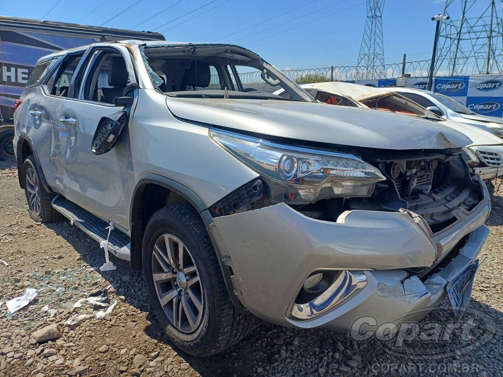 TOYOTA HILUX SW4