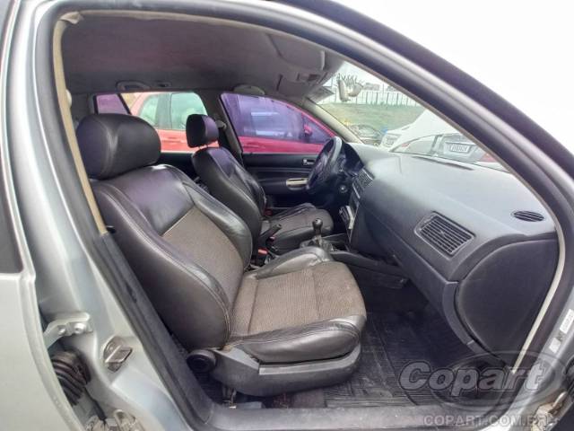 2010 VOLKSWAGEN GOLF 