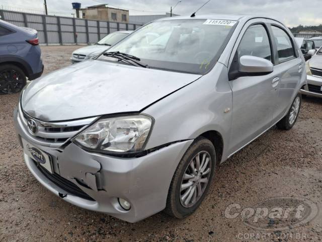 2014 TOYOTA ETIOS SEDA 