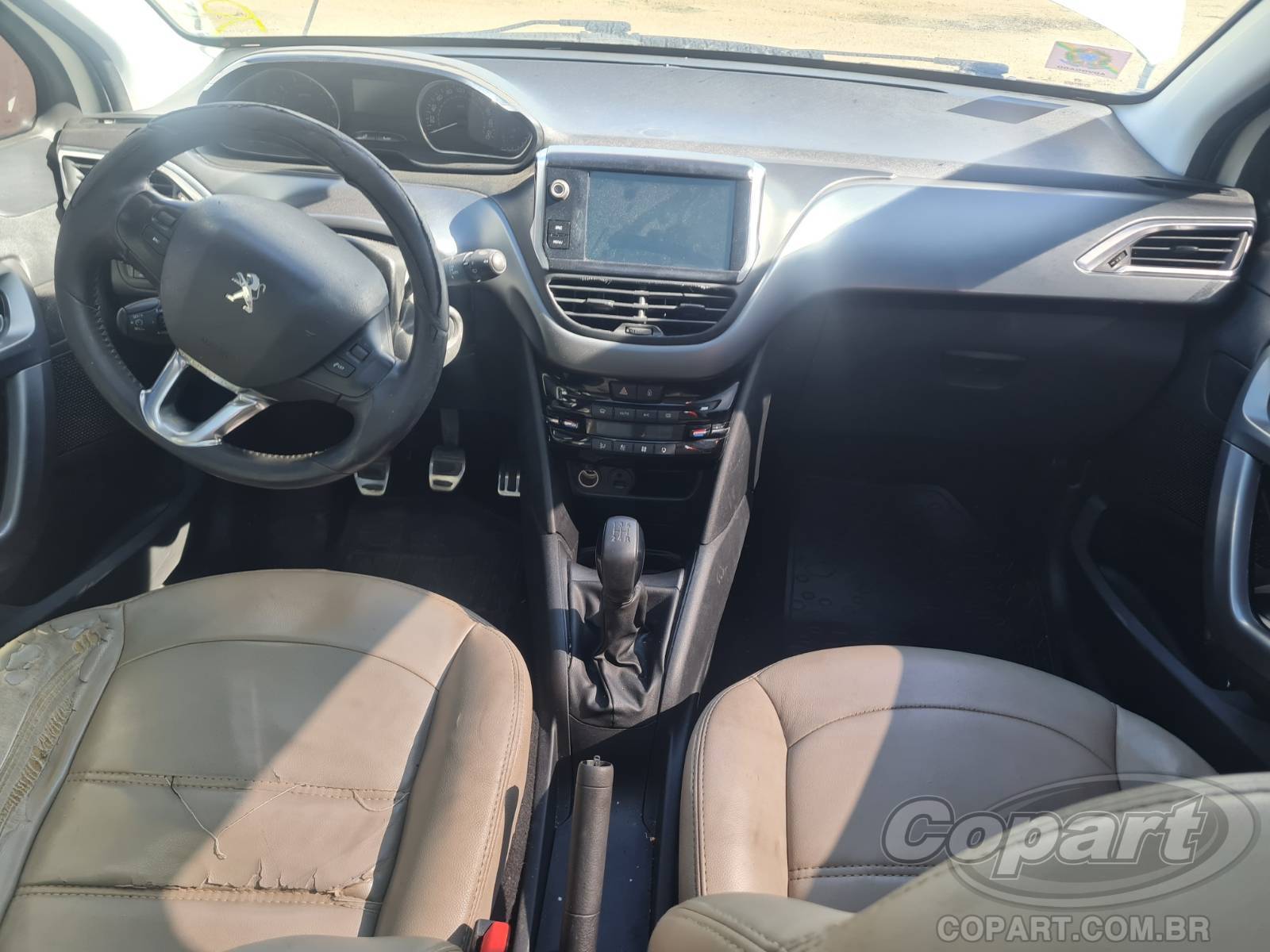 Foto 9 de 13: 2015 PEUGEOT 208