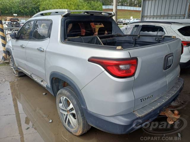 2017 FIAT TORO 