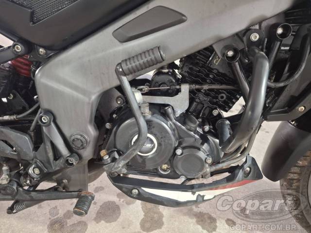 2025 BAJAJ DOMINAR 